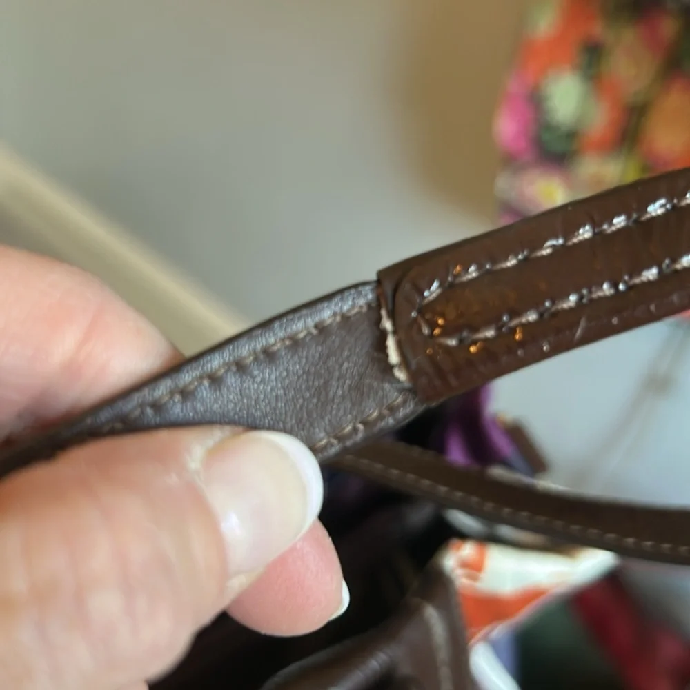 013 Coach Ashley Signature Satchel - Picture 4 of 10